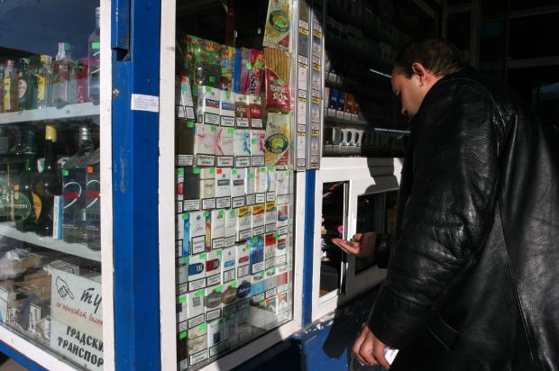 Митниците приканват търговците на цигари да искат лицензии