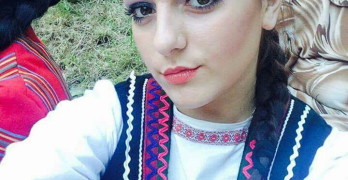 Мирела Балджиева разнася красотата и богатството на българския фолклор и до САЩ