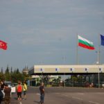 Трима свиленградчани, сред които митничар, са арестувани за контрабанда на 18 кг злато и сребро