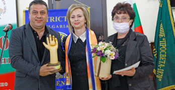 „Подай ръка на доброто-2020“ е за читалището, което наричаме „храм, запазил цялата красота, достойнство и добрини на хората от Свиленград“