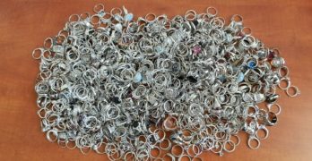 Близо 1.6 кг контрабандни сребърни накити откриха митничари на МП „Капитан Андреево“, край Свиленград