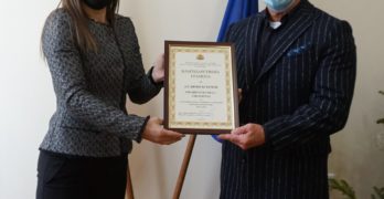 Управителят на „МБАЛ-Свиленград“ д-р Димитър Ермов с отличие от областната управа за борбата му срещу коронавируса