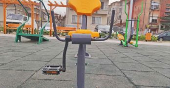 Докога? Счупиха и спортен уред от фитнес площадката в новия свиленградски парк „Сухата река“
