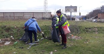 Общинското предприятие в Свиленград изчисти боклуците от стария път за село Момково