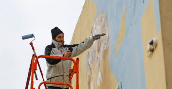След Свиленград рисуват огромен графит на фасадата на EVN в Пловдив