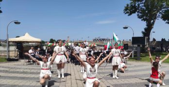 Празничен концерт за 24 май се проведе на сцената, над река Марица, до Стария мост в Свиленград