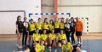 Четиринадесетгодишните „амазонки“ са втори на Държавното първенство по хандбал за девойки