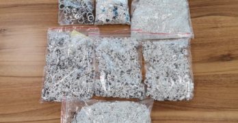 Контрабандни над 6.700 кг сребърни накити откриха на ГКПП „Капитан Андреево” при проверка на пътнически микробус