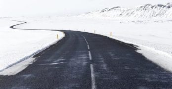 Всички пътища на територията на региона са проходими, в Ивайловградско – 10 см сняг