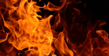 54-годишен мъж загина в пожар, лумнал от неизправна печка на твърдо гориво