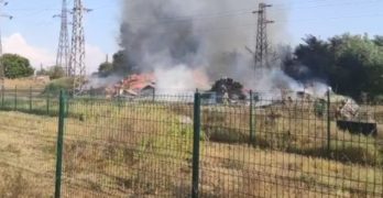 Пожар гори в свиленградския  квартал  „Гебран”