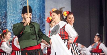 В НЧ „Просвета-1870“, Свиленград посрещнаха коледари /снимки, видео/