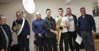 Младежкият духов оркестър на Свиленград получи уникални инструменти, дарение от Ротари клуб и Лайънс клуб „Свилена“ /видео, снимки/
