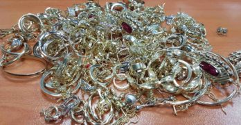 Над 1.8 кг контрабандни златни и сребърни накити задържаха митническите служители на МП „Капитан Андреево”