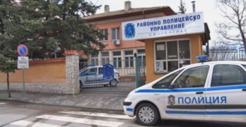 Трима в свиленградския арест за потрошаване на автомобили