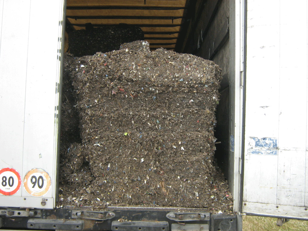 Митничари задържаха 22 тона боклуци