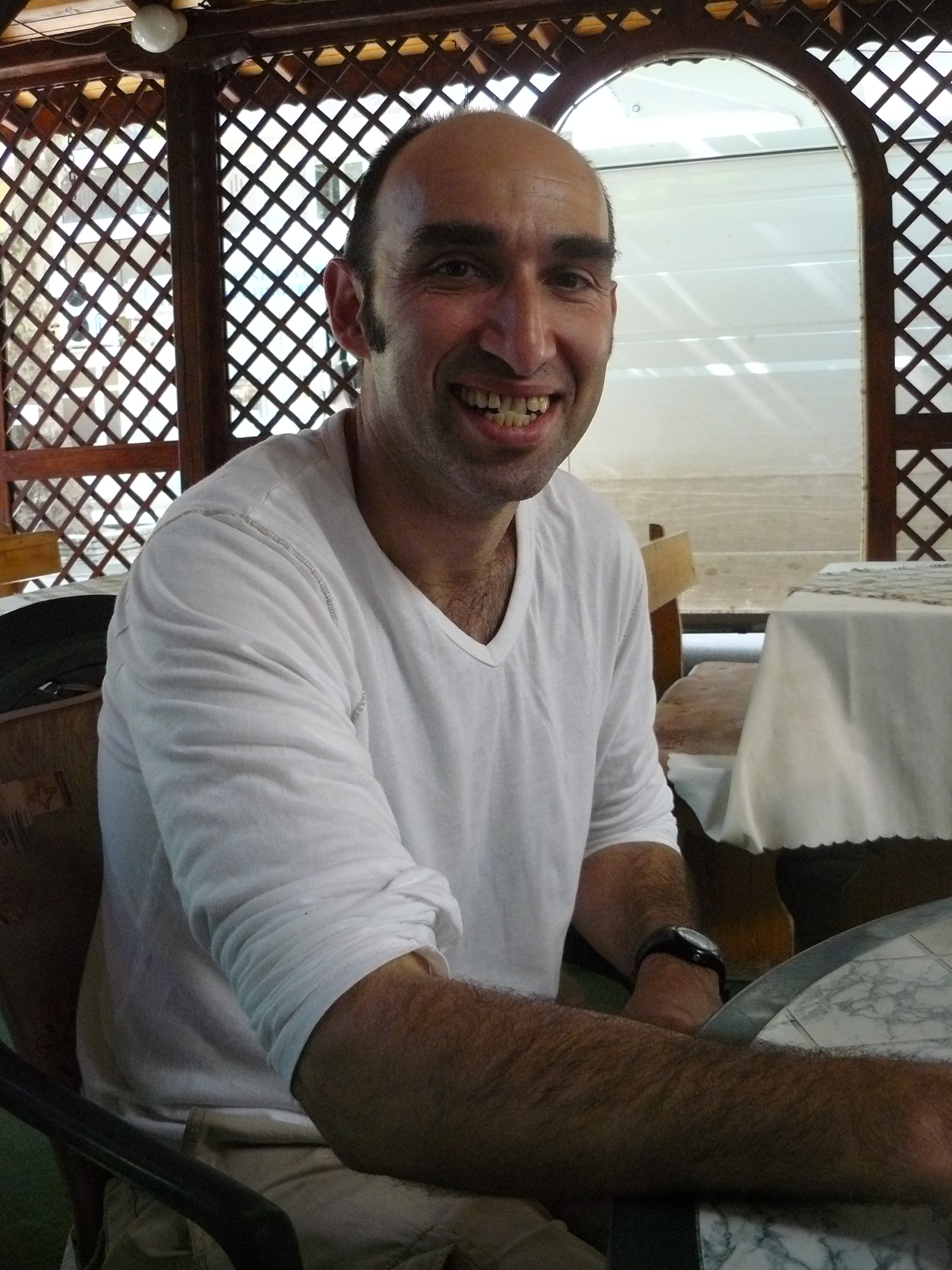 „Монолог с куфар” на Геро Дишлиев обра точките в Неапол, да се стяга Авиньон