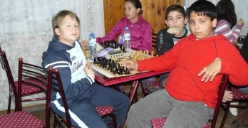 Посрещат Нова година с игра на шах