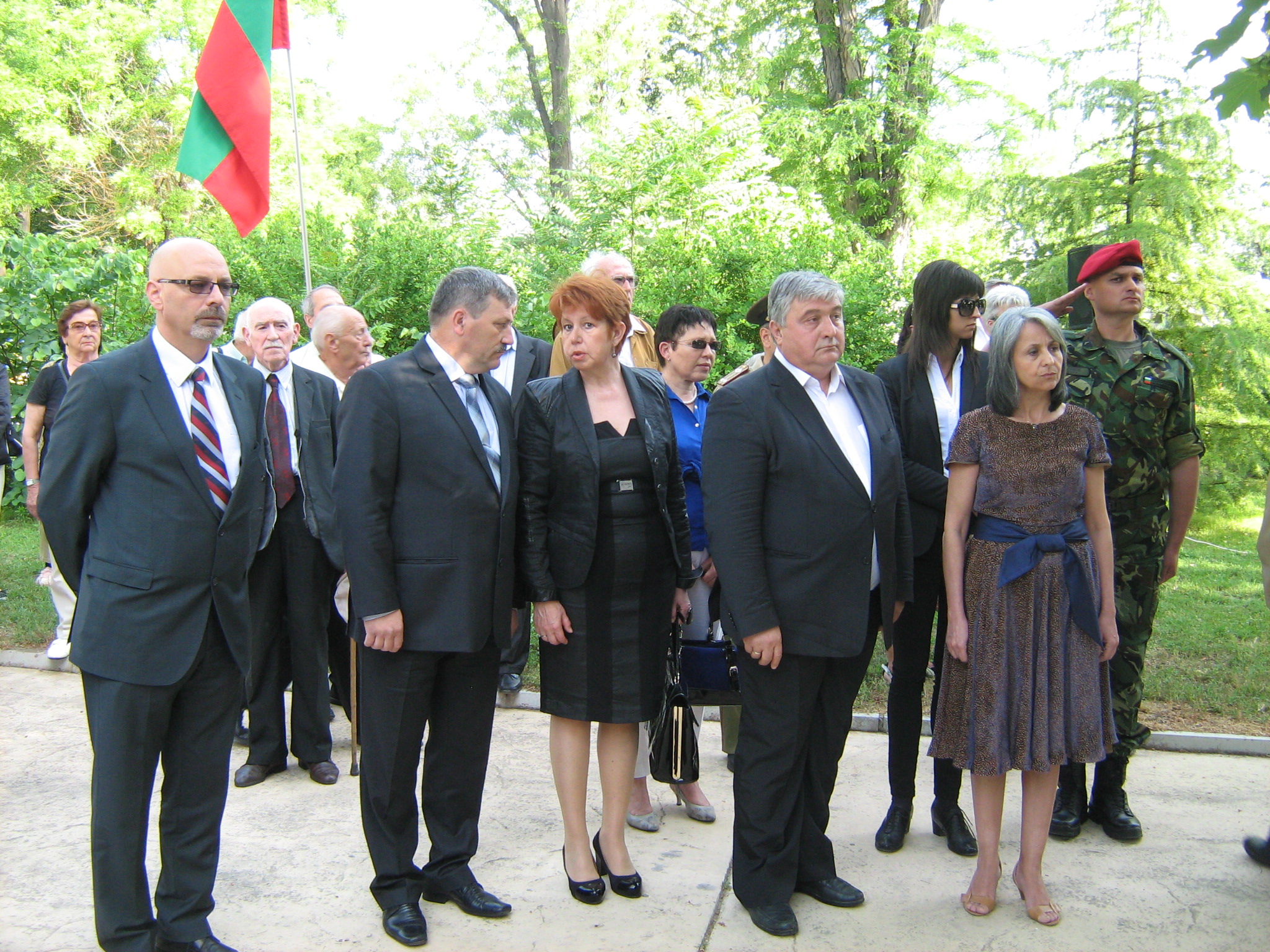 Вицепрезидентът Маргарита Попова почете героизма за загиналите при щурма на Одрин