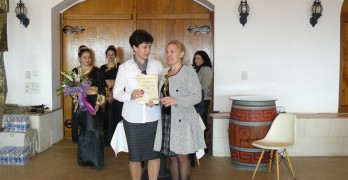 Наградиха победителите в поетичния конкурс „Жената – любима и майка“
