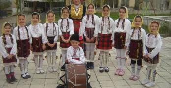 За четвърти път Сладун събра фолклорни изпълнители на фестивал