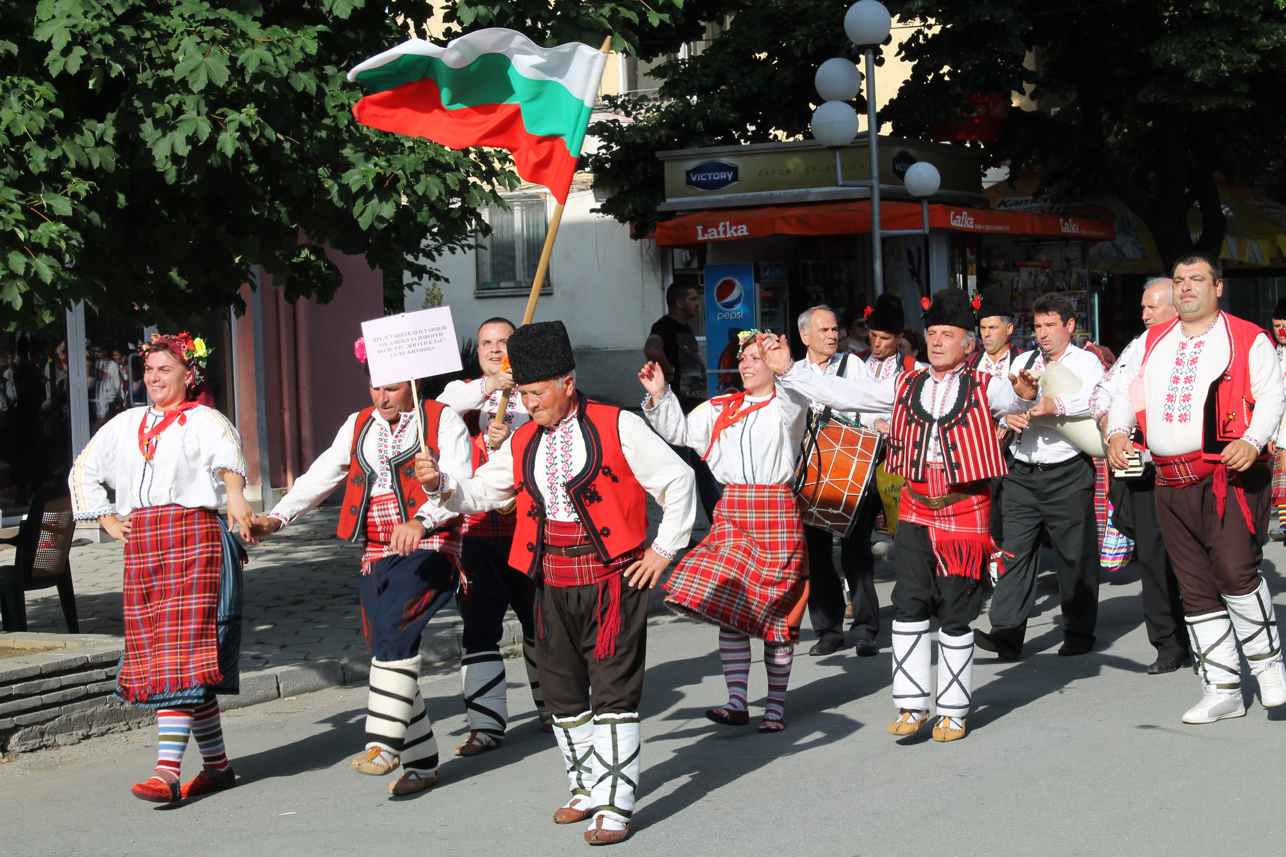 Танцов ансамбъл от село Житница взе голямата награда на „Песни и танци без граници“