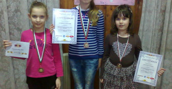 Три бронзови медала за младите ни шахматисти