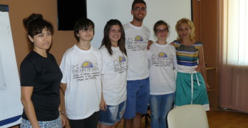 Младежи от Свиленград участваха в летен йога лагер
