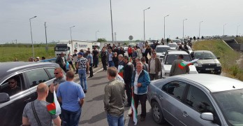 Казанджии блокираха пътя към ГКПП „Капитан Андреево”