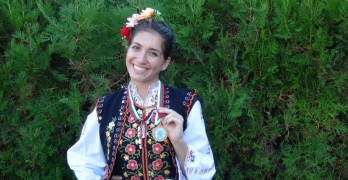 Фолклорът е ключовата частица, която ни обединява и ни прави българи