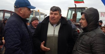 Валентин Ангелов от протеста на земеделските производители: Служебните управляващи да не убиват българското производство