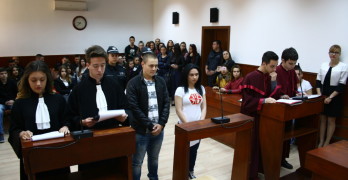 Осъдиха ученици в Свиленград за марихуана