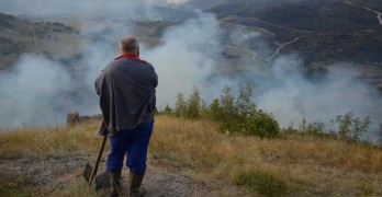 Безсънна нощ за пожарникарите, гасиха голям пожар край  Младиново