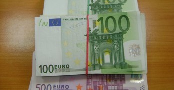 Откриха 30 000 евро в панталона на турчин