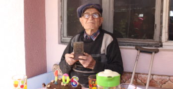 Георги Манолов подари уникален плакет на дядо Неделчо за 106-я му рожден ден