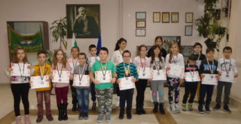 Вазовци спечелиха 8 сребърни и 10 бронзови медала от „Математика без граници“