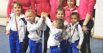 Най-малките свиленградски гимнастички  спечелиха първо място в Благоевград