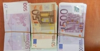 Турчин крие 130 000 евро в кутии с бисквити