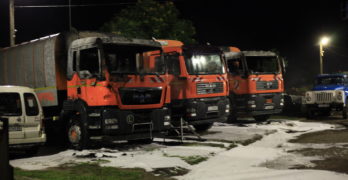 Трима с качулки са подпалвачите на сметосъбирачките в Свиленград/видео/