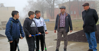 Свиленградските деца от днес имат площадка за каране на скейтборд