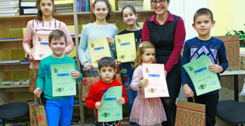 Най-малкият читател в свиленградската библиотека е двегодишният Костадин Мандев