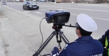Пътните полицаи заснеха 75 автомобила с превишена скорост по пътищата в Хасковско