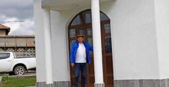 Валентин Куманов строи църква в свиленградското село Младиново