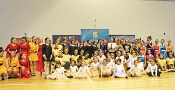 „Златните момичета“ на Людмила Спатару изнесоха зашеметяващ концерт в спортната зала на Свиленград
