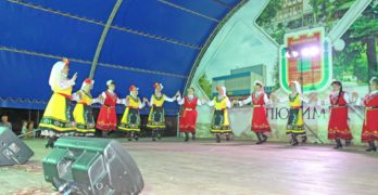 Танцьори от региона представиха красотата на българския танц в Любимец