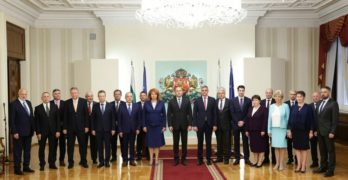 Президентът Радев назначи новия служебен кабинет