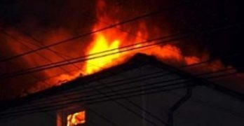 Пиян подпали къща на жена, разкайва се и отива в полицията да си признае