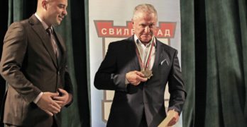 Тържествена церемония за връчване на знака „Почетен гражданин на Свиленград“ на д-р Димитър Ермов /снимки, видео/