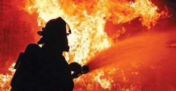 Пожар опустоши три автомобила в Хасково