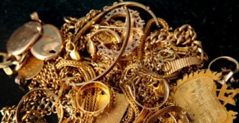 Спипаха на „Капитан Андреево” турчин с контрабанда на златни накити за 103 805 лева